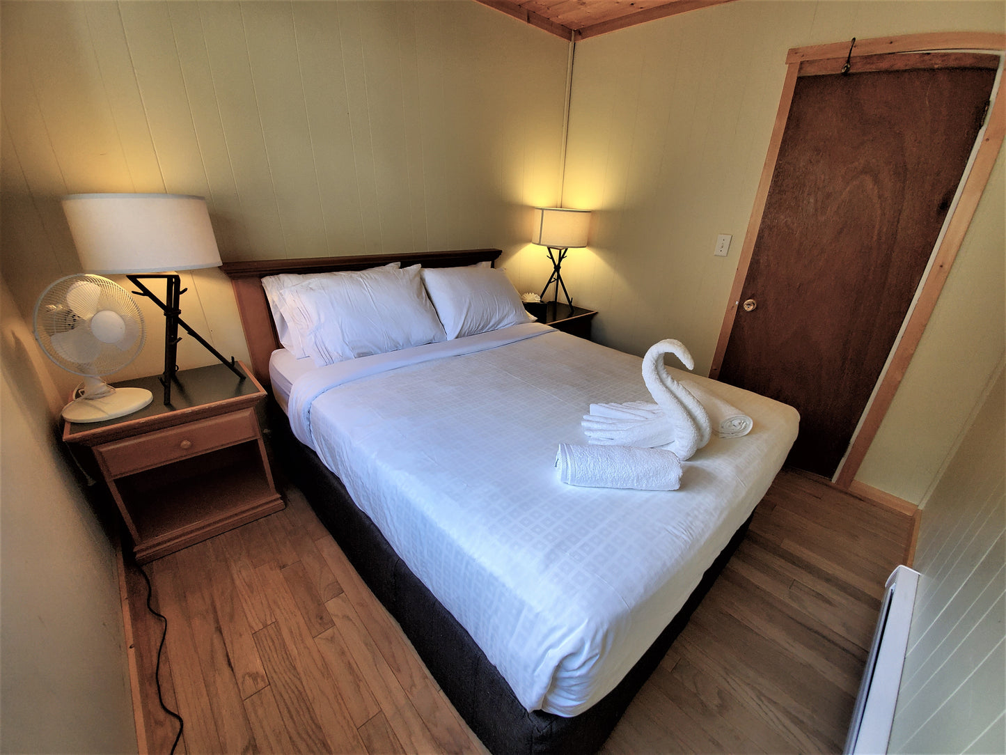 Cabin Shared 2 Bedroom - Deposit Package 1